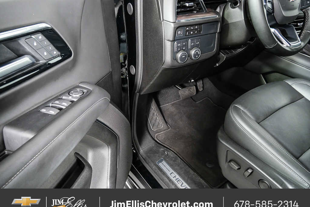 2025 Chevrolet Suburban LT