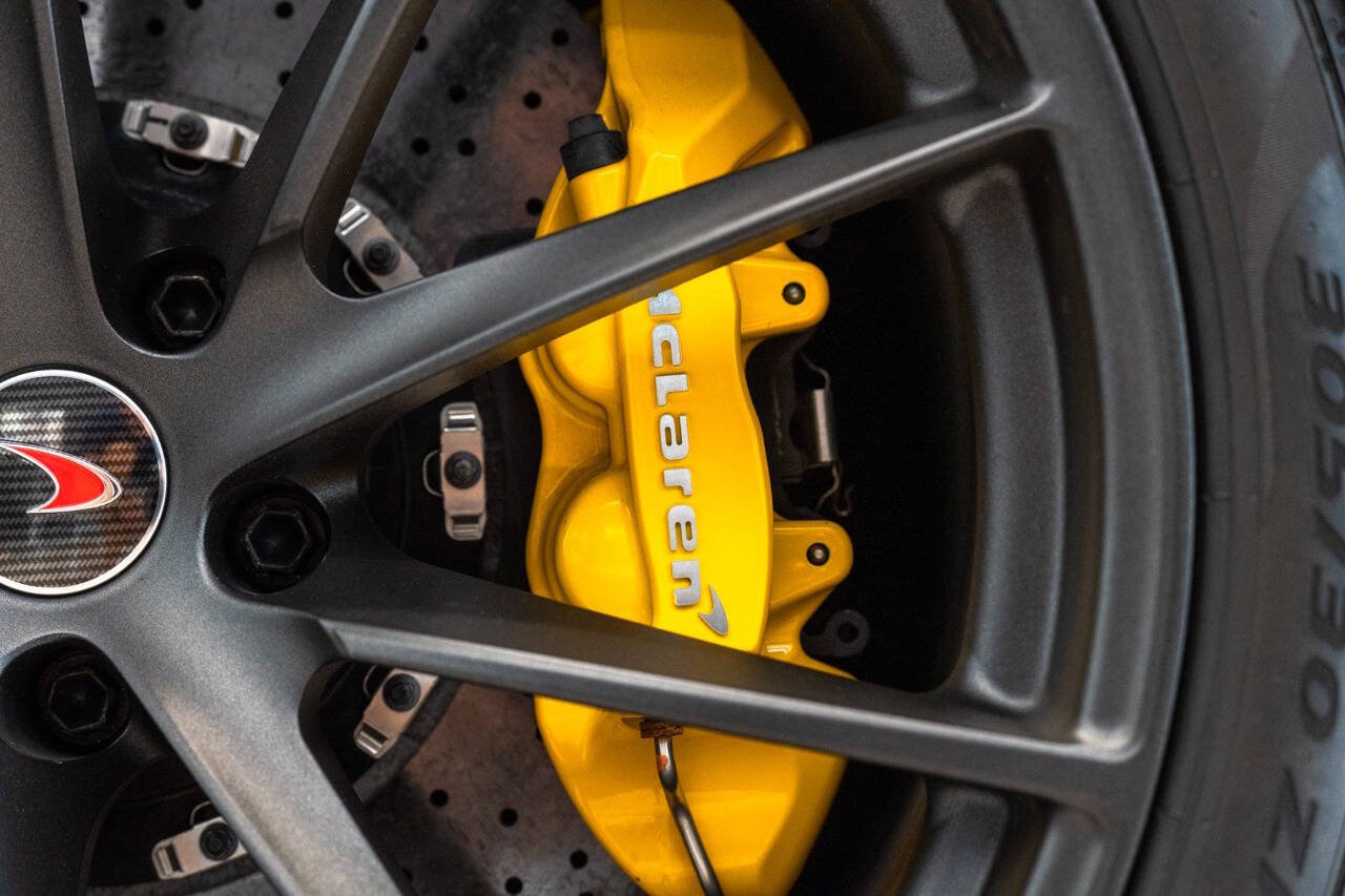 Used 2018 McLaren 720S Performance photo 35