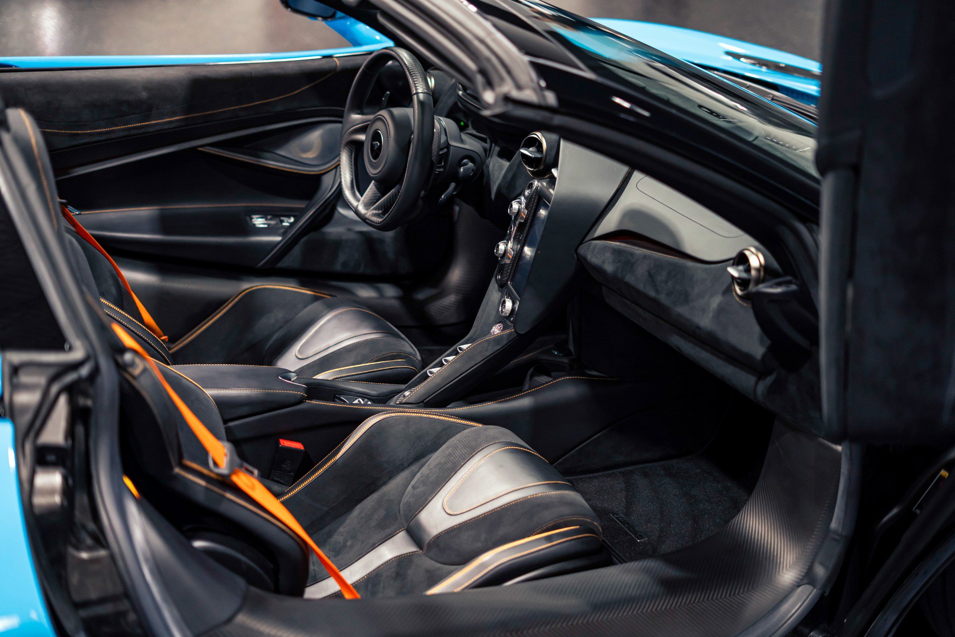 Used 2021 McLaren 720S Spider photo 6