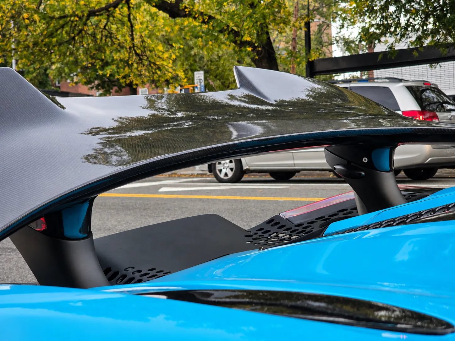 Used 2019 McLaren 720S photo 19