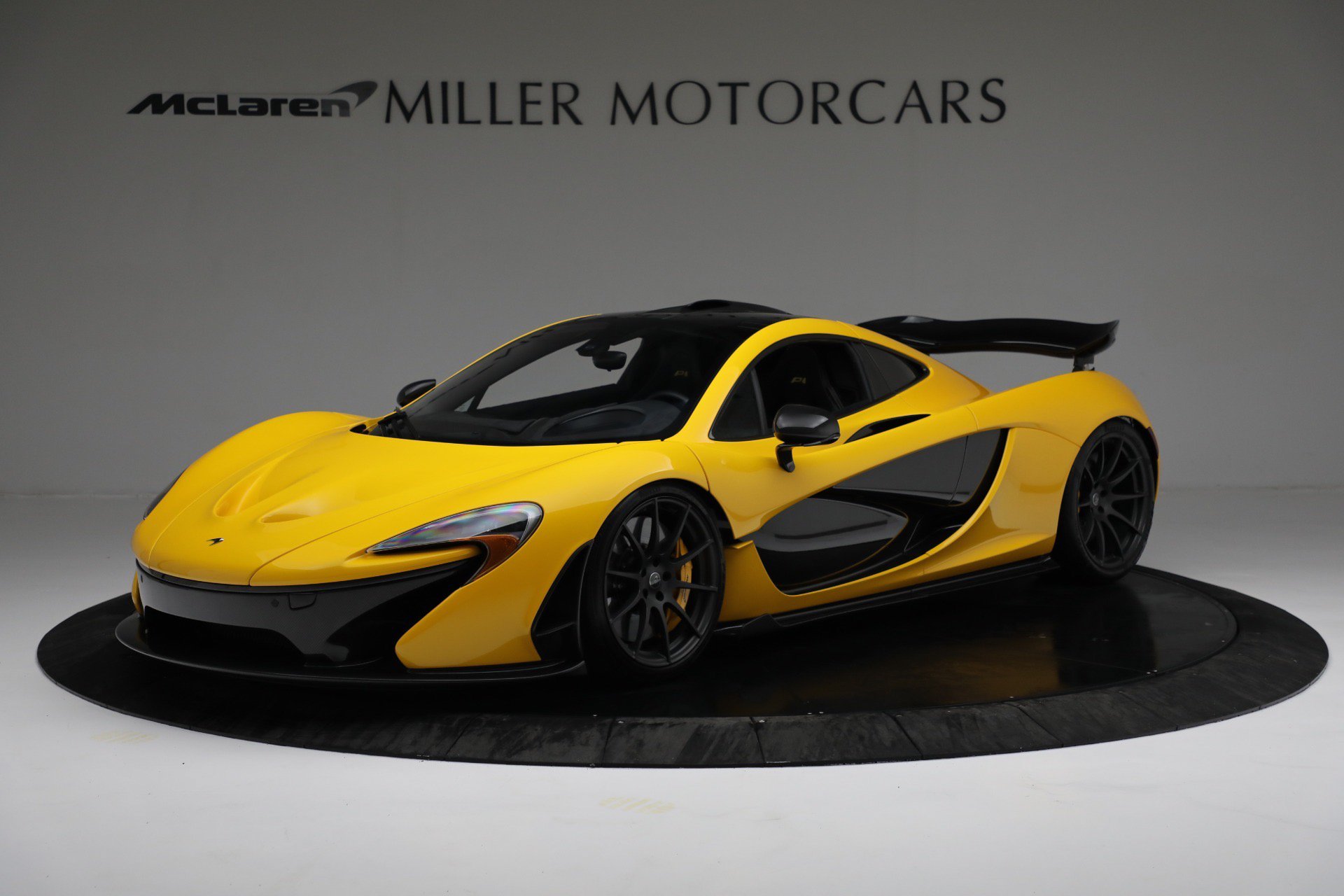Used 2015 McLaren P1 photo 35