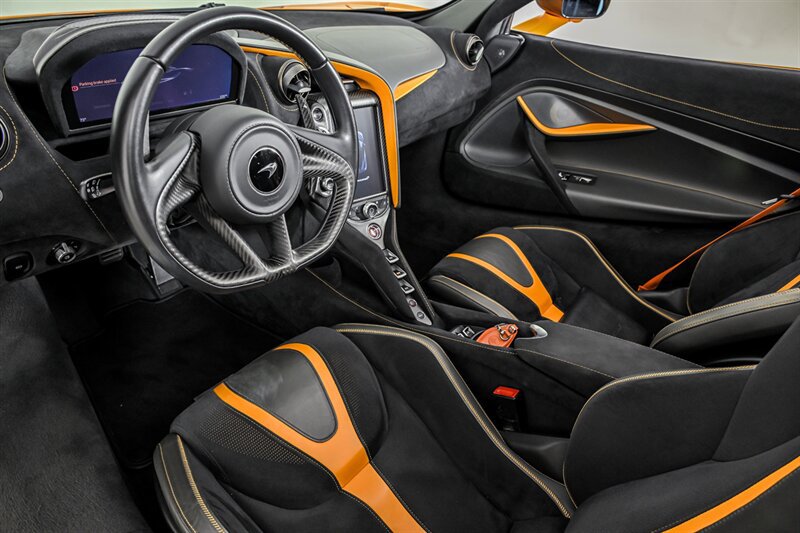 Used 2020 McLaren 720S Performance photo 17