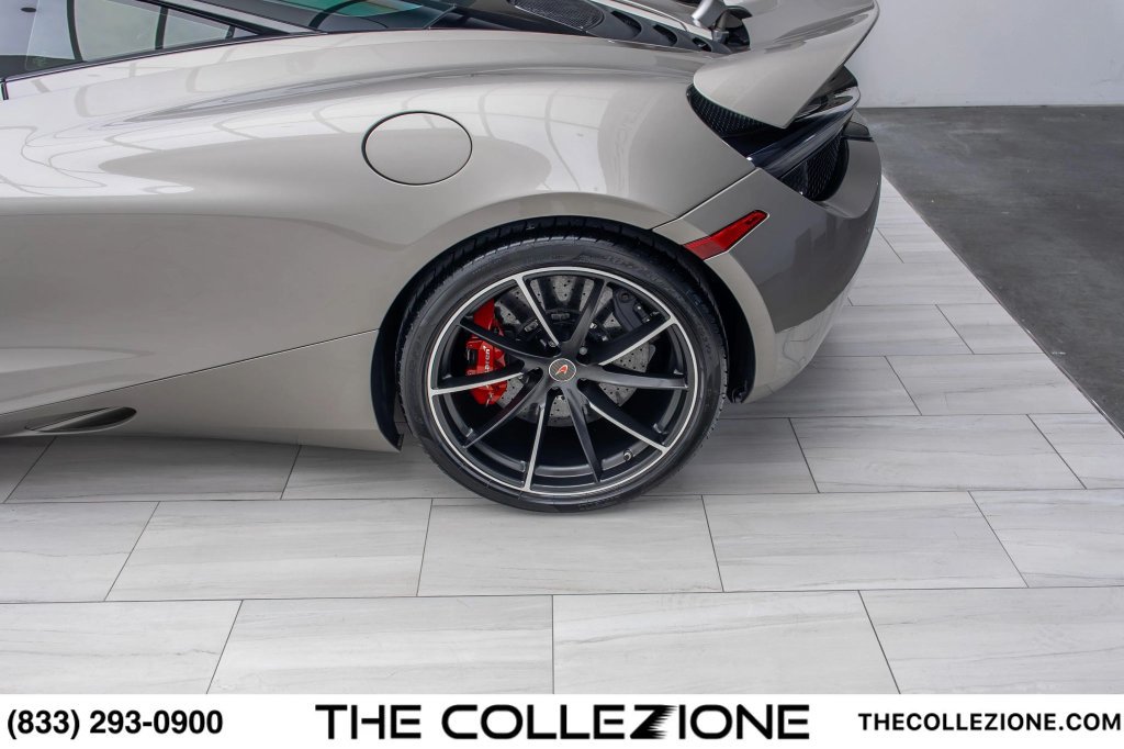 Used 2018 McLaren 720S photo 17