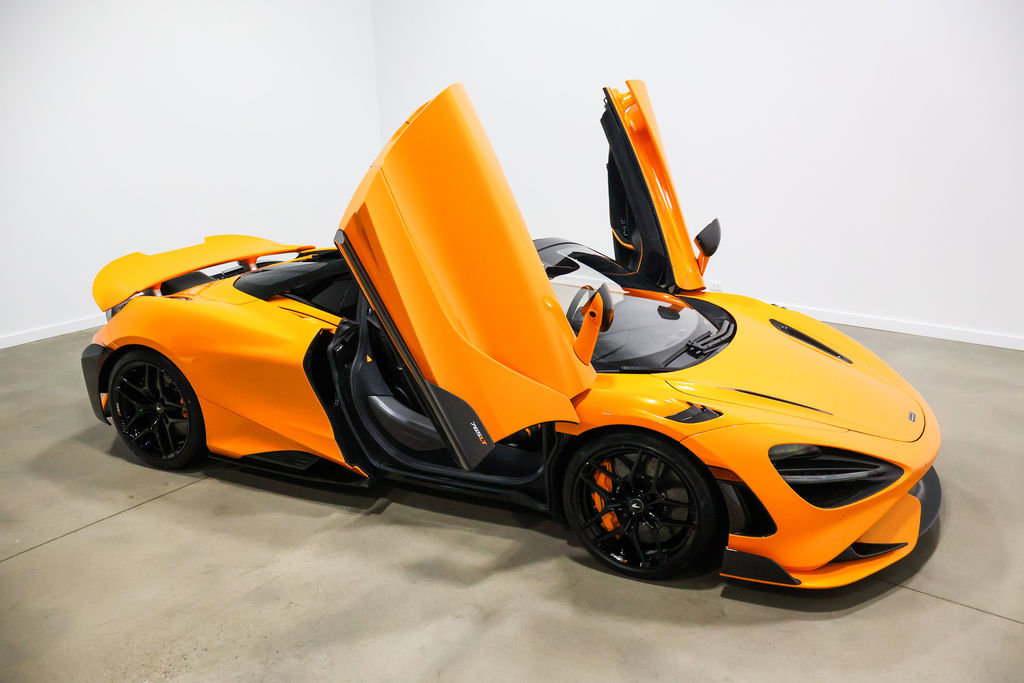 Used 2022 McLaren 765LT photo 70