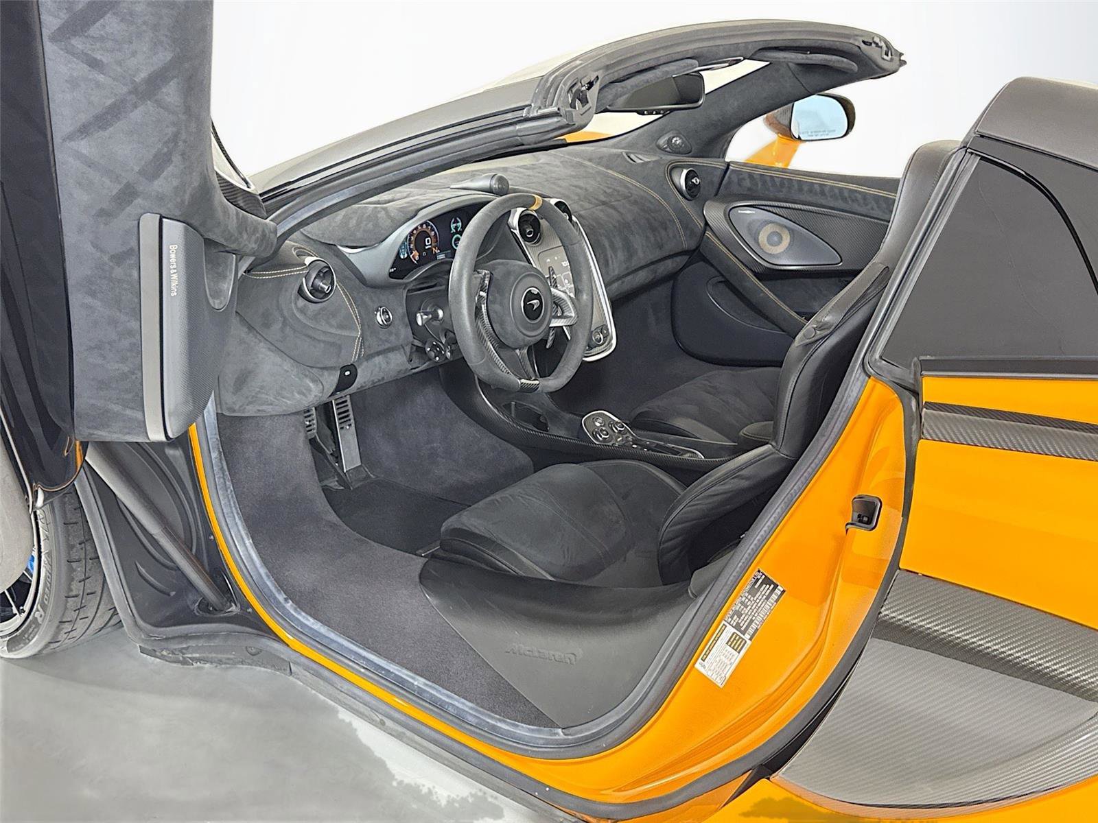 Used 2020 McLaren 600LT Spider photo 12