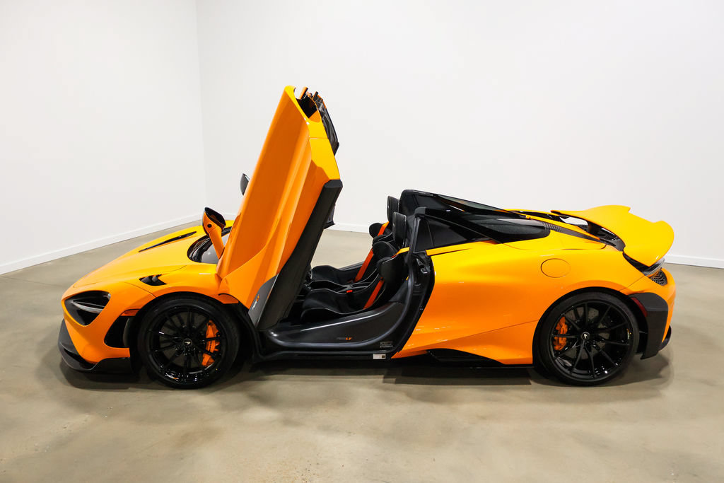 Used 2022 McLaren 765LT photo 20