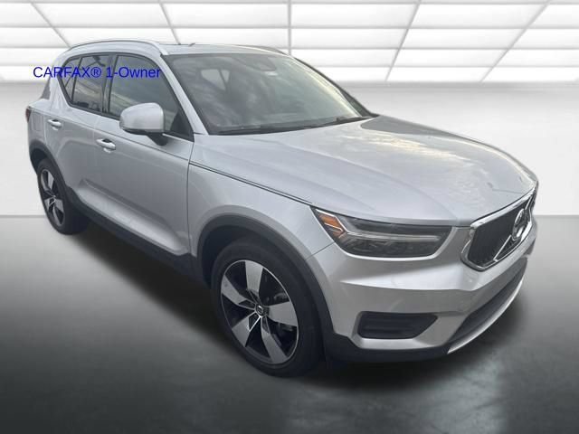 Used 2019 Volvo XC40 T5 Momentum