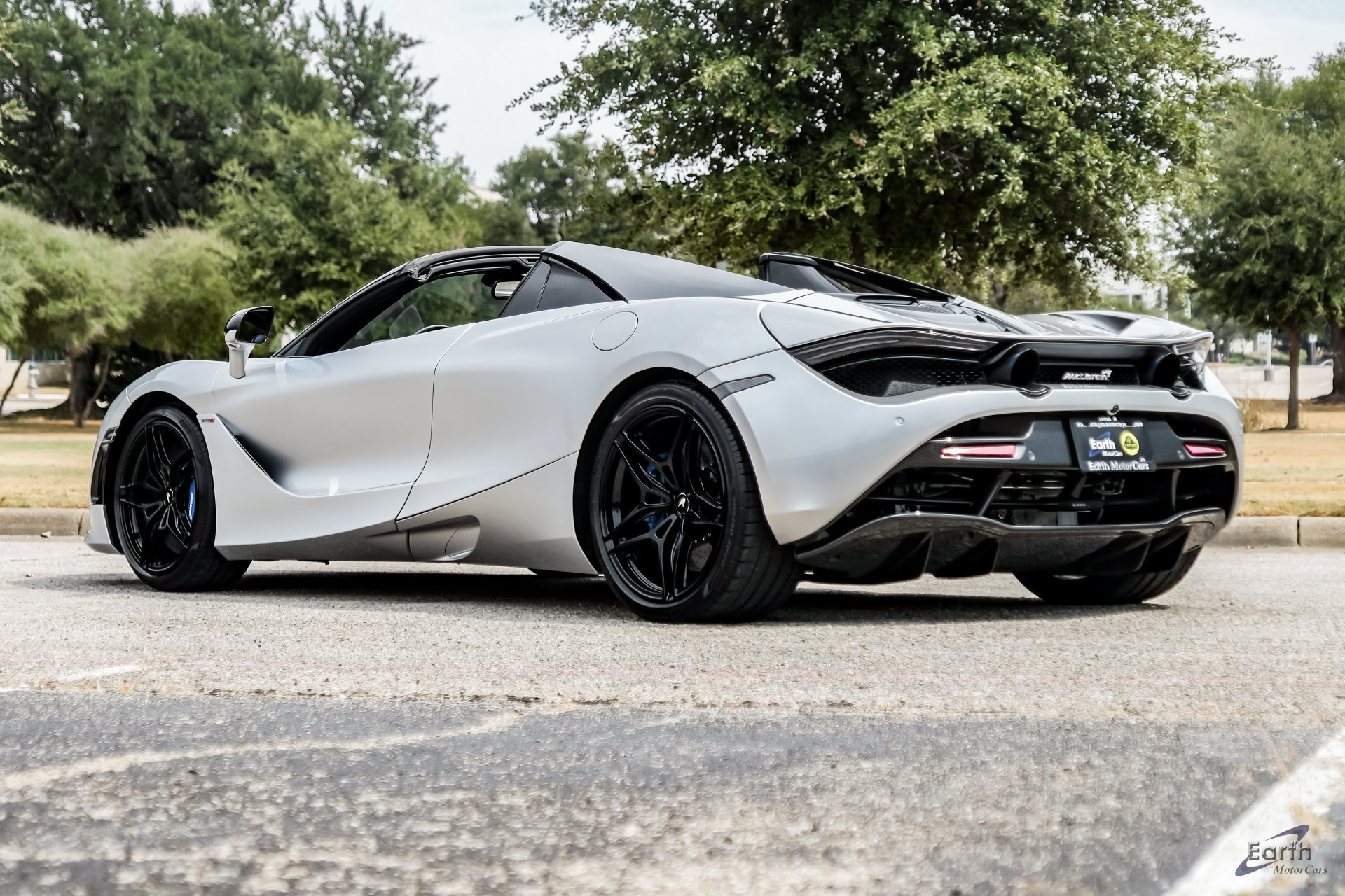 Used 2020 McLaren 720S Luxury photo 15