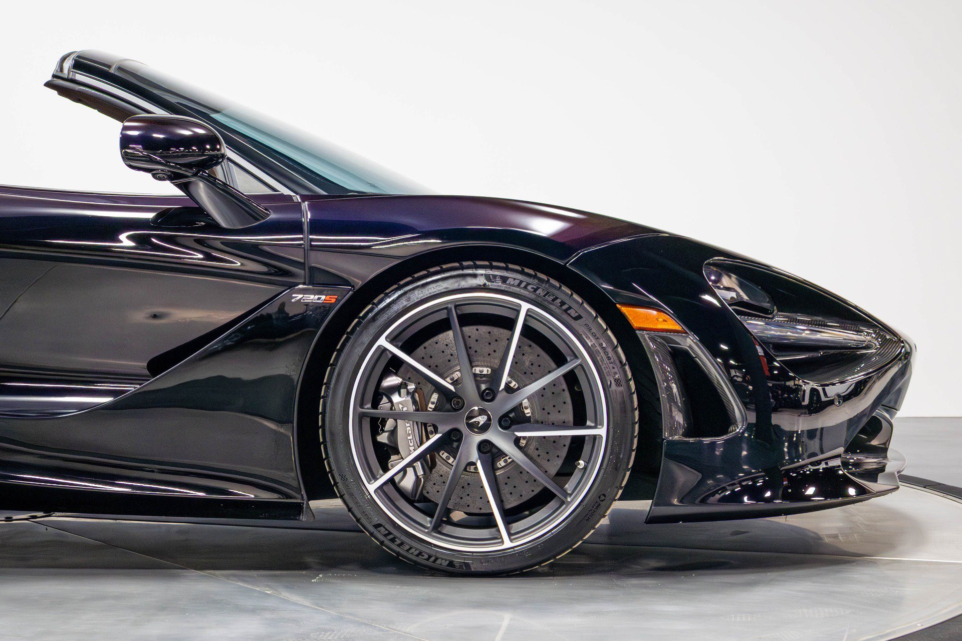 Used 2019 McLaren 720S Luxury photo 20