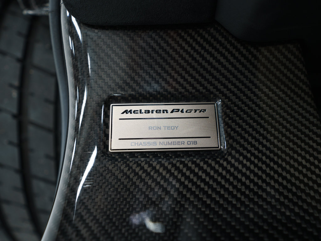 Used 2015 McLaren P1 photo 49