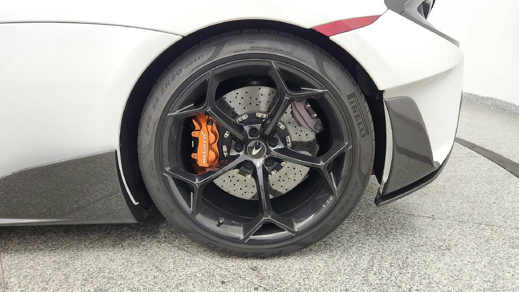 Used 2019 McLaren 600LT photo 18