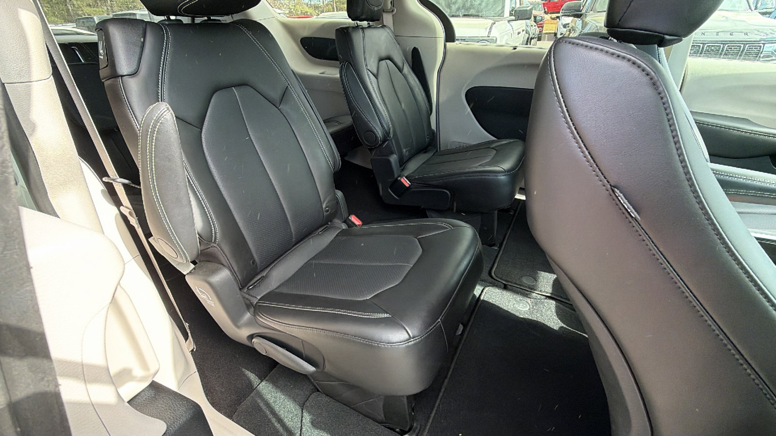 2024 Chrysler Pacifica Touring-L