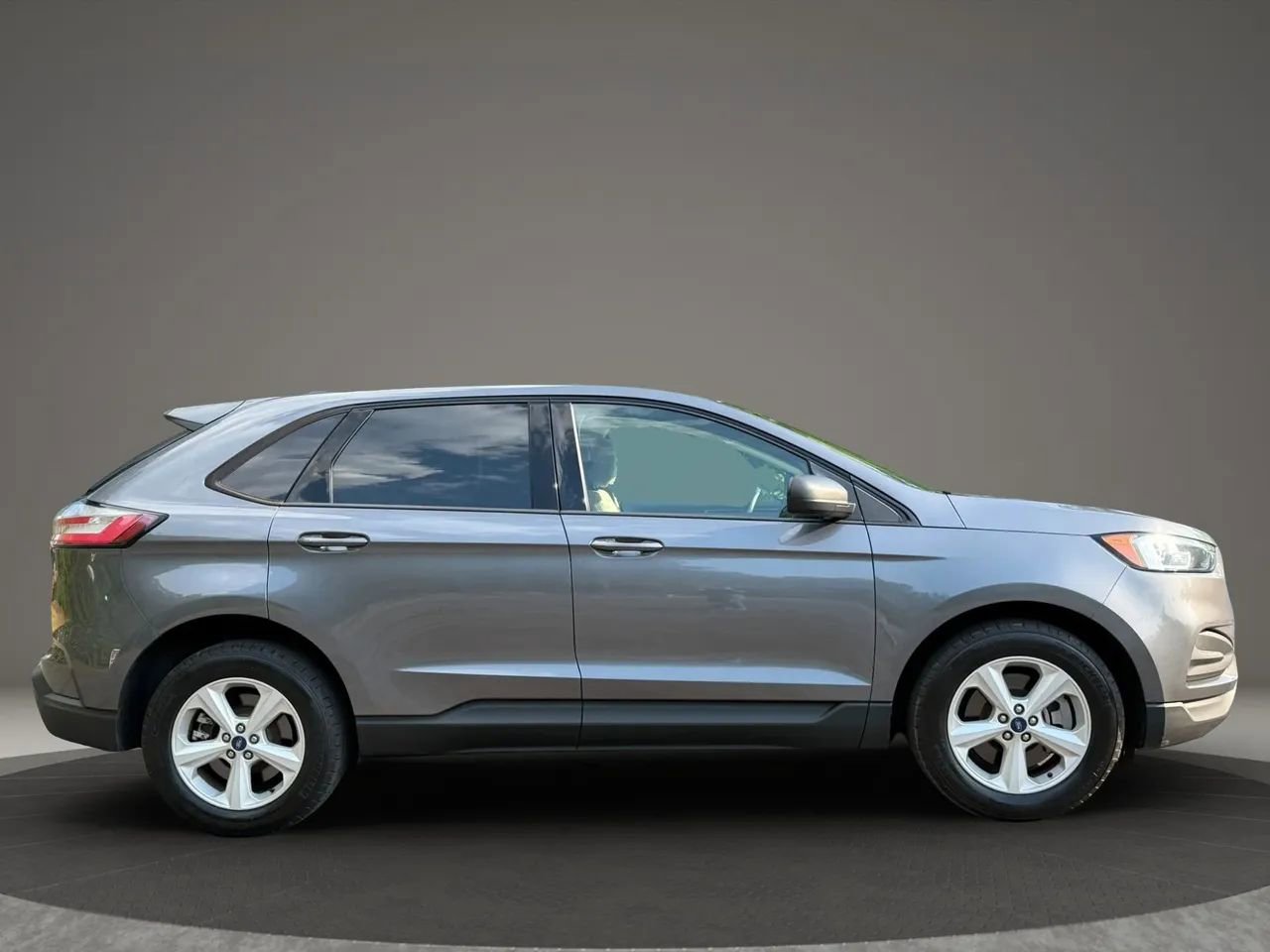2021 Ford Edge SE