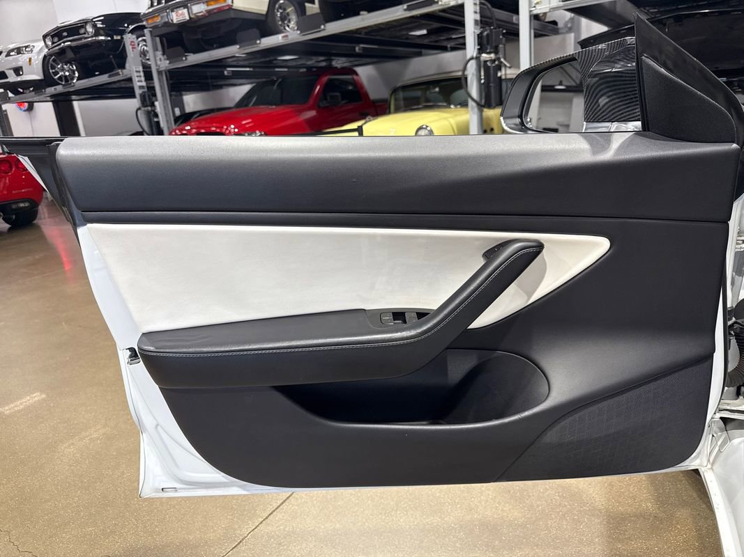 2020 Tesla Model 3 Performance