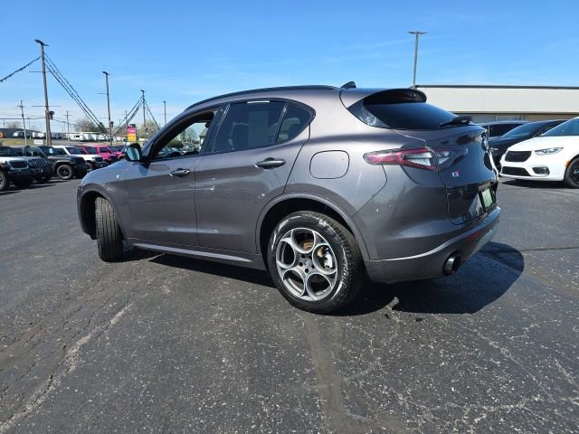 2024 Alfa Romeo Stelvio Ti
