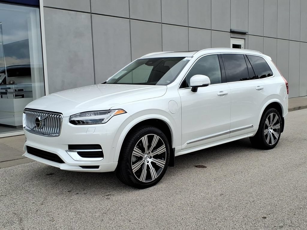 Certified 2025 Volvo XC90 T8 Plus w/ Protection Package