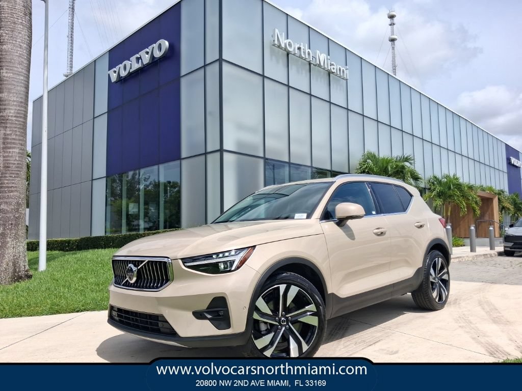 Certified 2025 Volvo XC40 B5 Ultra w/ Protection Package