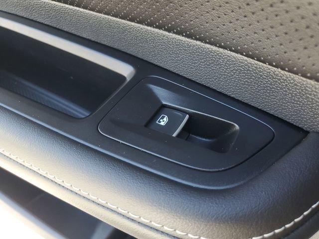 2025 Volkswagen Atlas Cross Sport SE