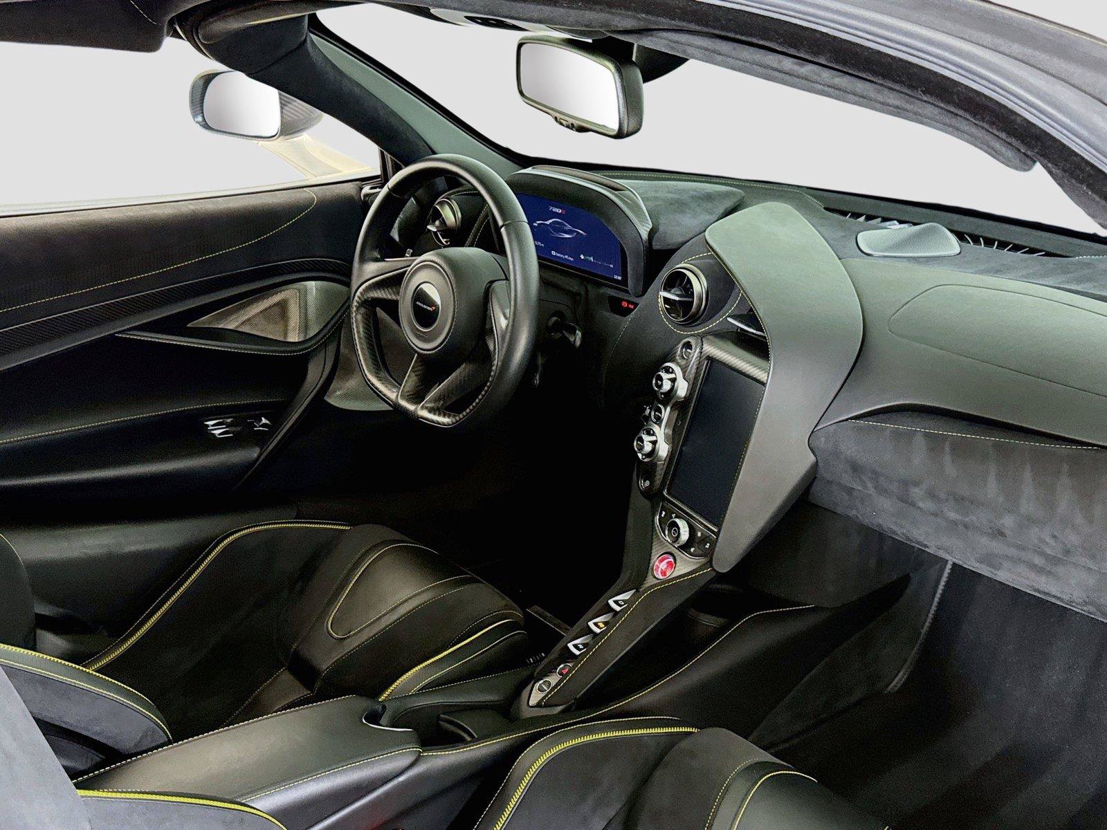 Used 2018 McLaren 720S Performance photo 22