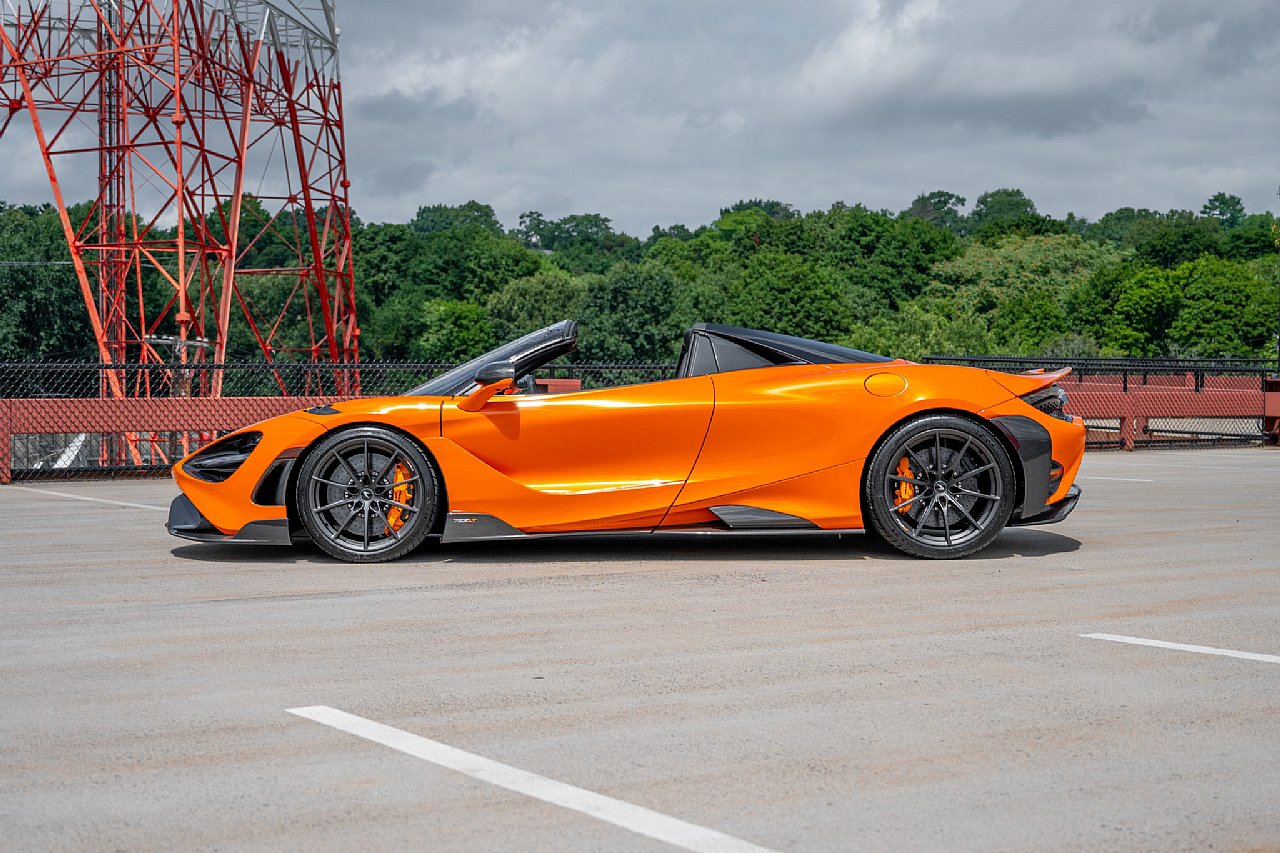Used 2022 McLaren 765LT 4