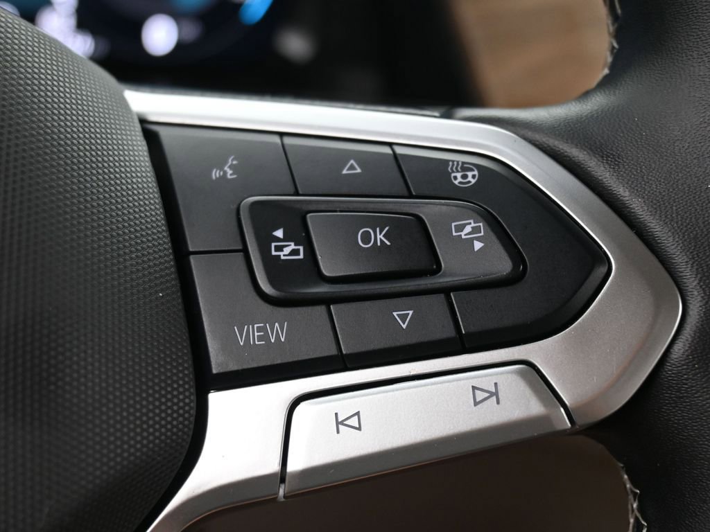 2025 Volkswagen Atlas SE