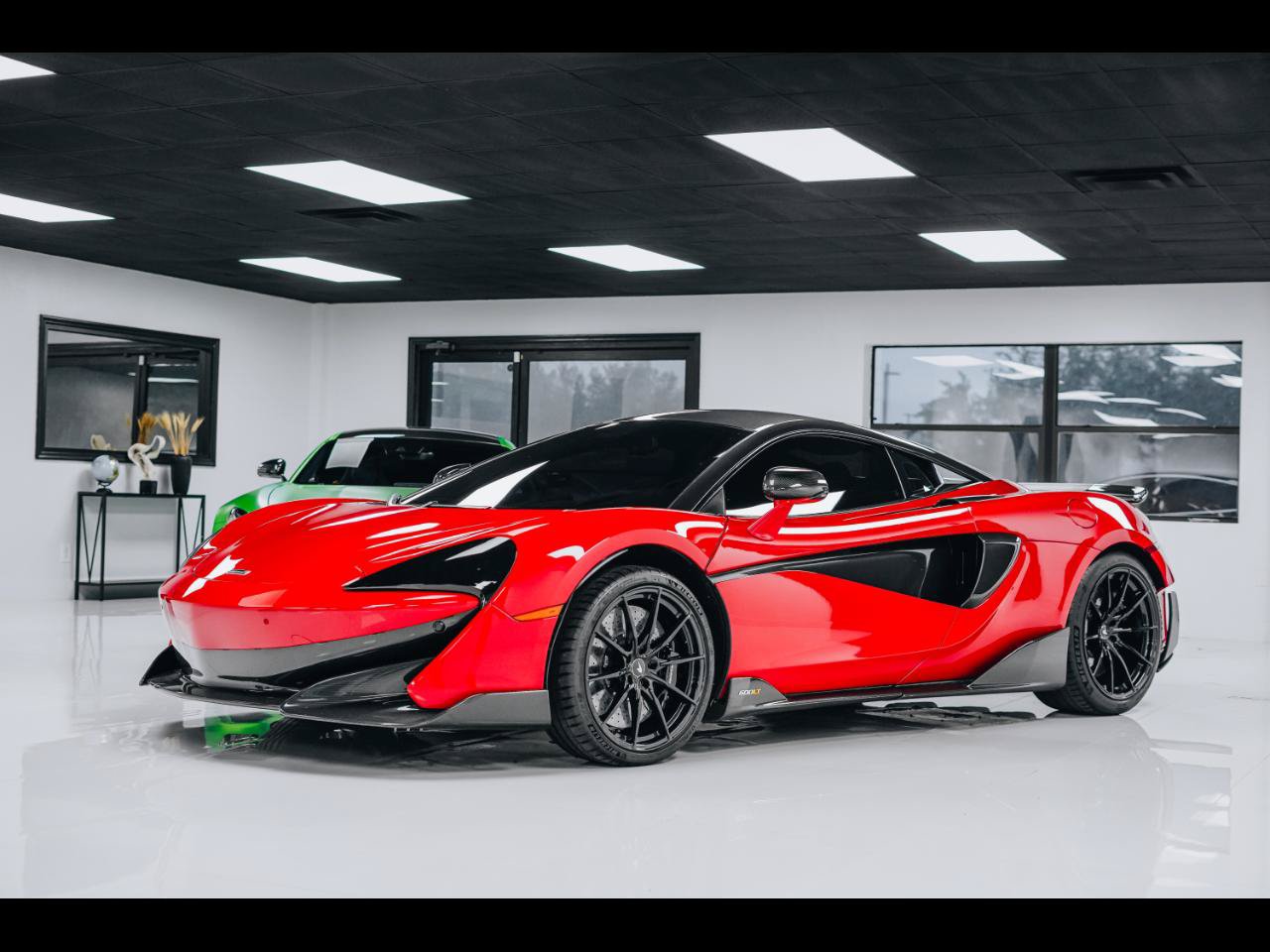 Used 2019 McLaren 600LT photo 2