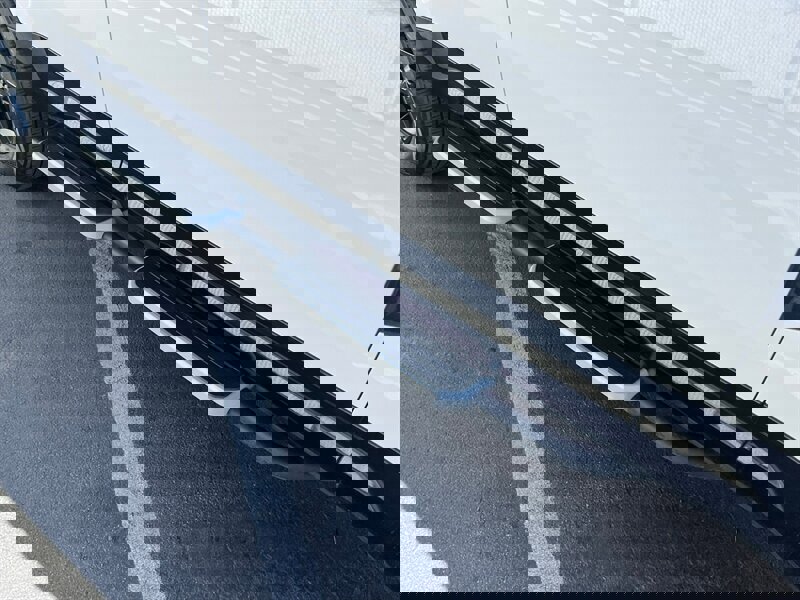 2023 Land Rover Defender 130 X-Dynamic SE