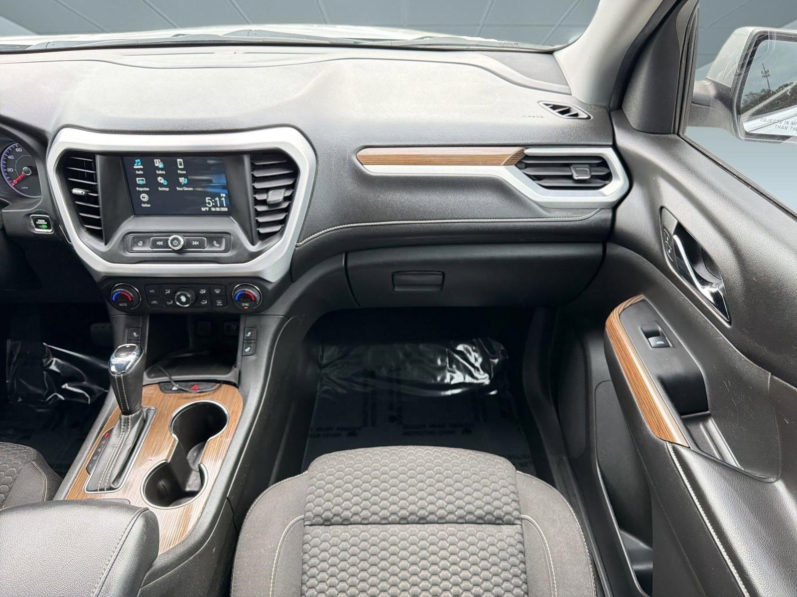2017 GMC Acadia SLE