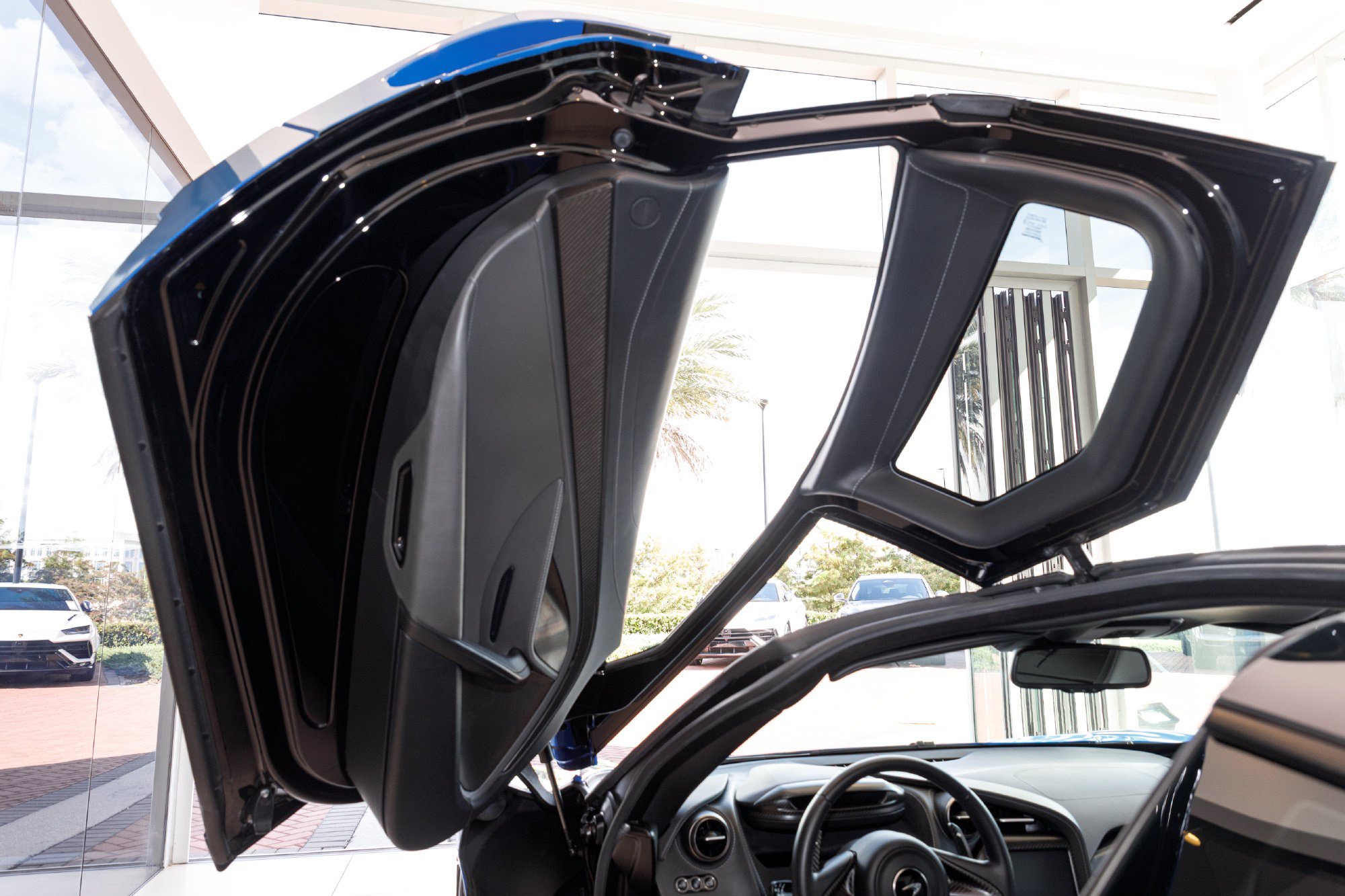 Used 2019 McLaren 720S Luxury photo 22