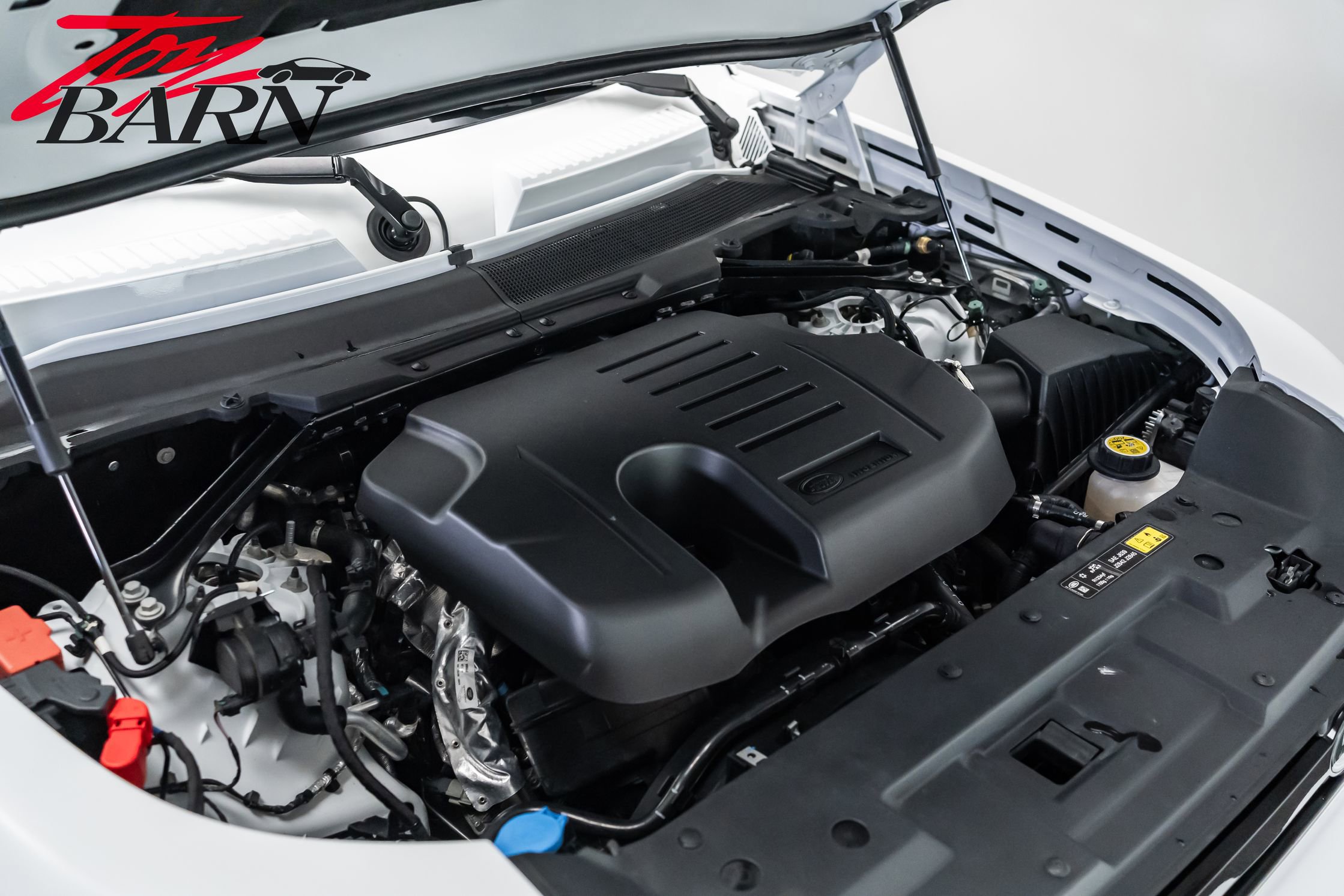 2023 Land Rover Defender 130 SE