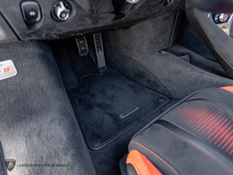 Used 2026 McLaren 750S photo 30