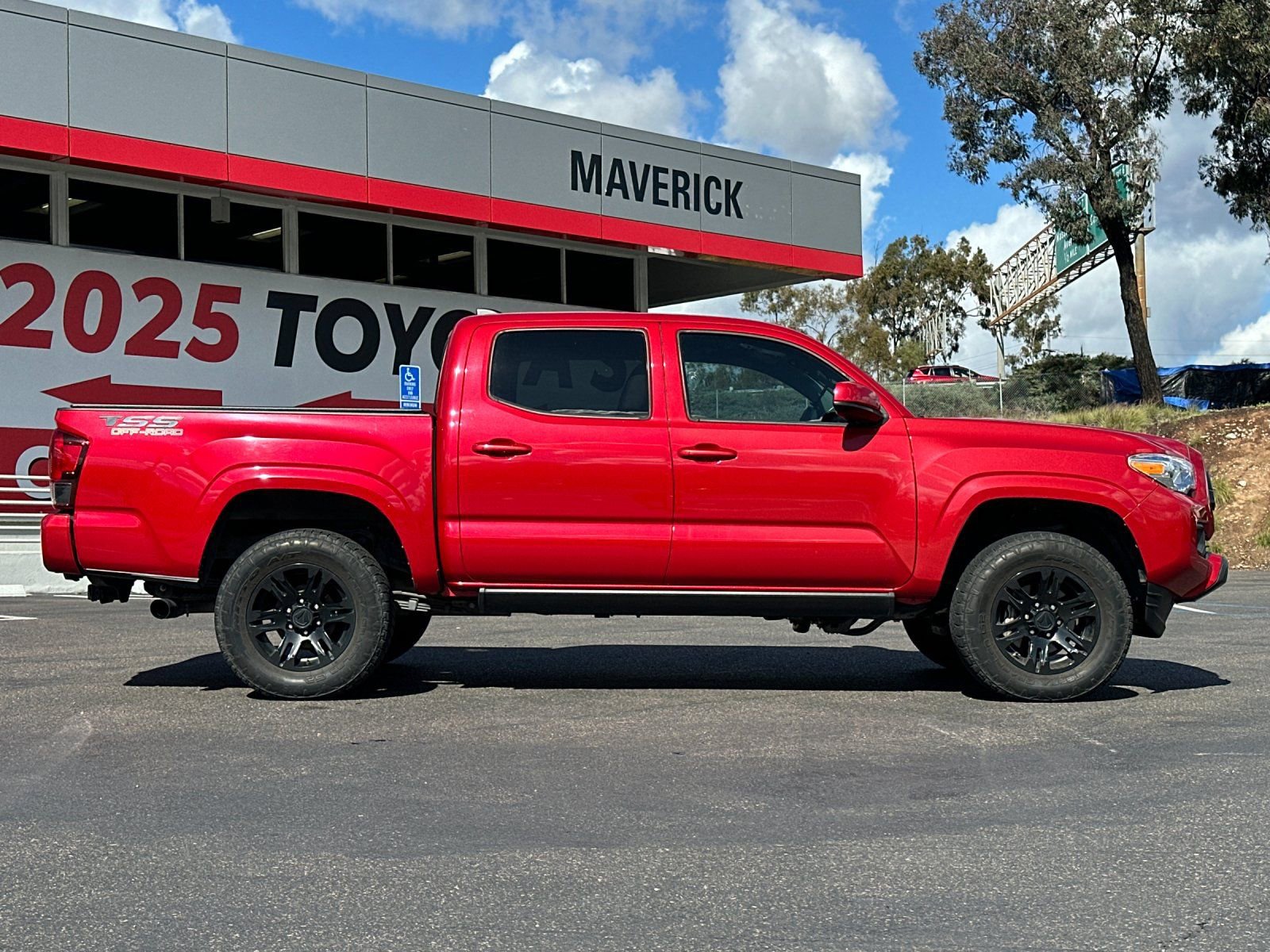 2022 Toyota Tacoma SR