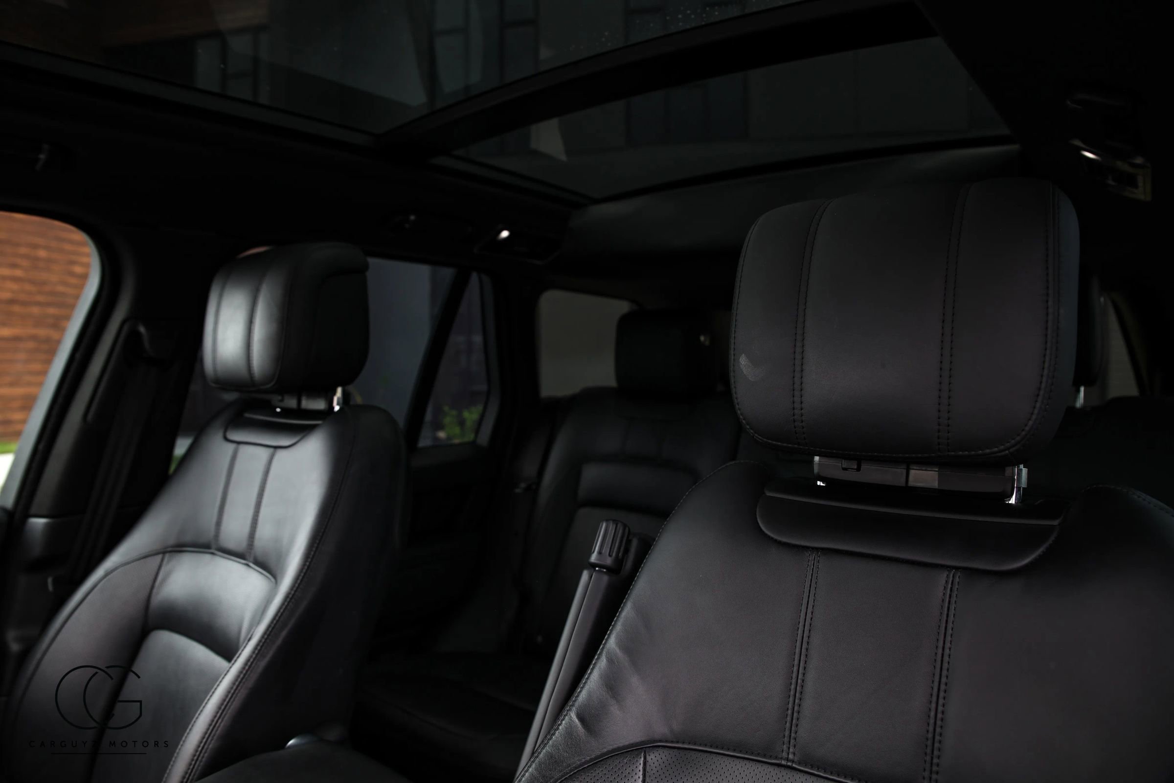 2022 Land Rover Range Rover P525 Westminster Edition