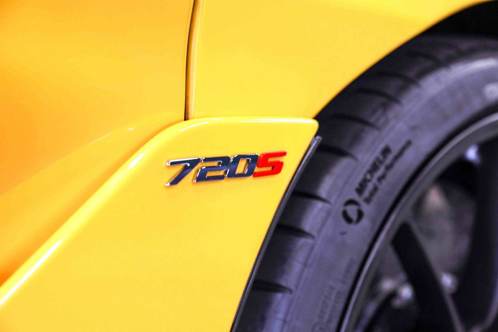 Used 2022 McLaren 720S Performance photo 32