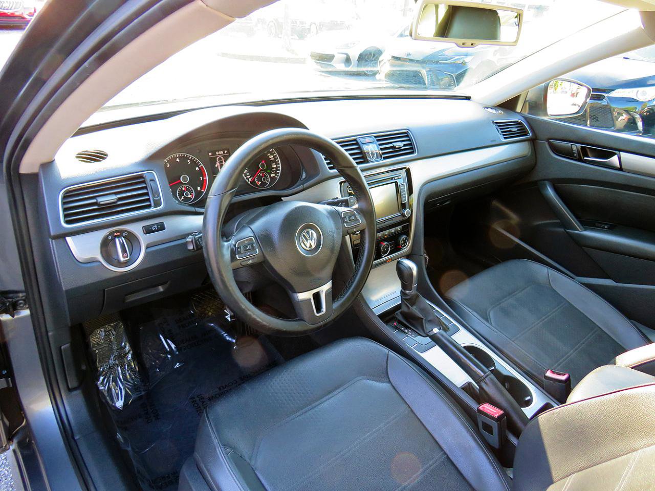 2014 Volkswagen Passat 1.8T SE