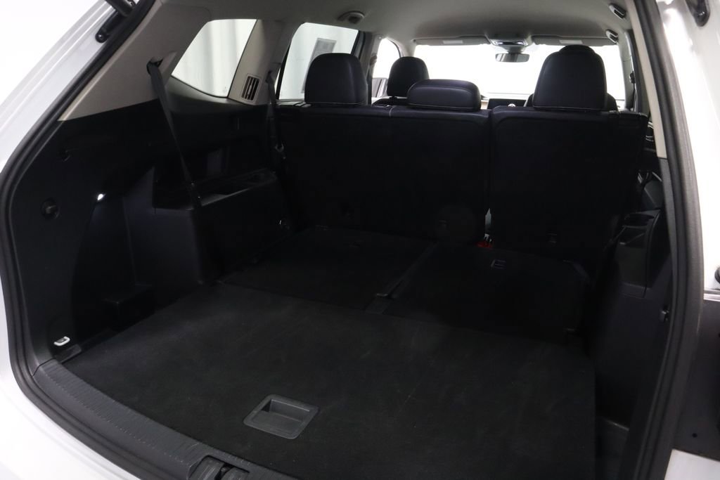 2025 Volkswagen Atlas SE