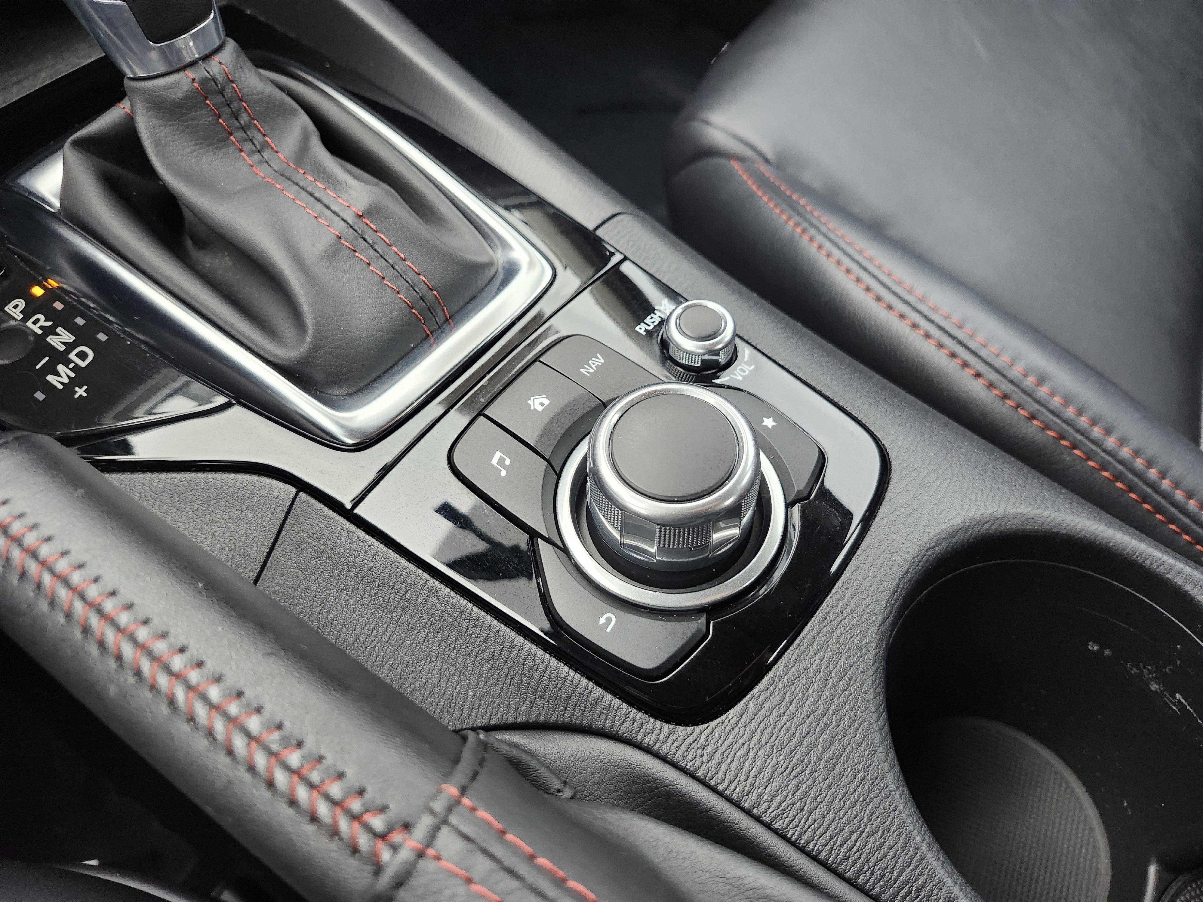 2014 MAZDA Mazda3 s Touring