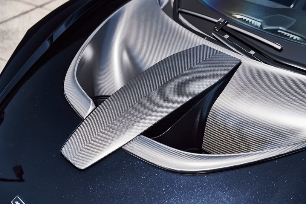 Used 2019 McLaren Senna photo 10