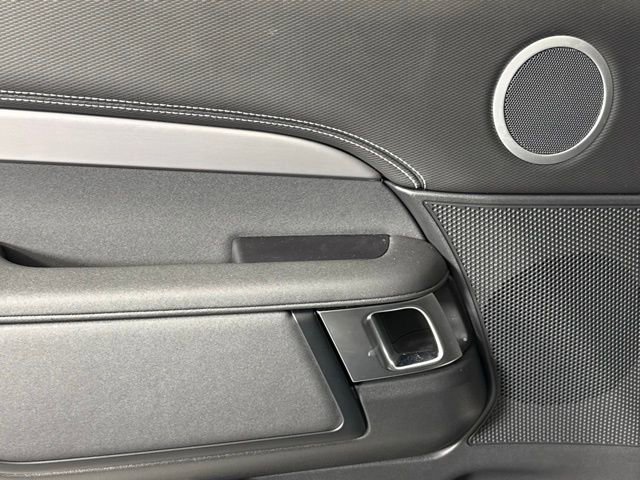 2025 Land Rover Discovery Dynamic SE