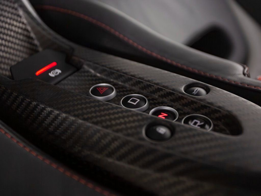 Used 2014 McLaren P1 photo 24