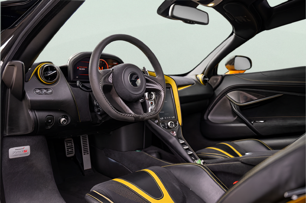 Used 2018 McLaren 720S photo 33