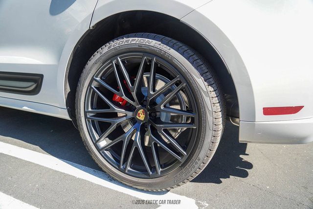 2025 Porsche Macan GTS