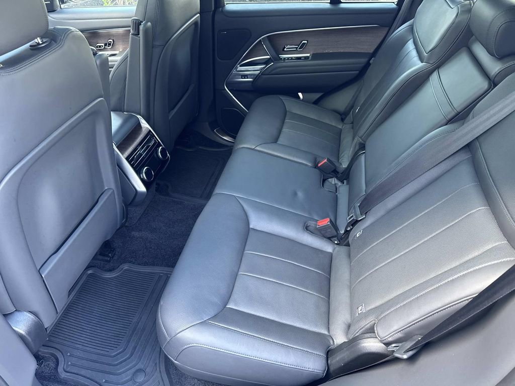2023 Land Rover Range Rover SE