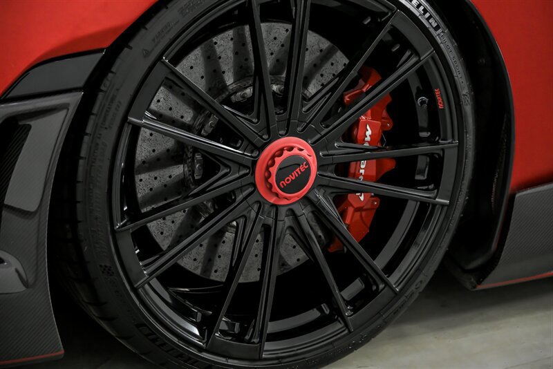 Used 2018 McLaren 720S photo 22