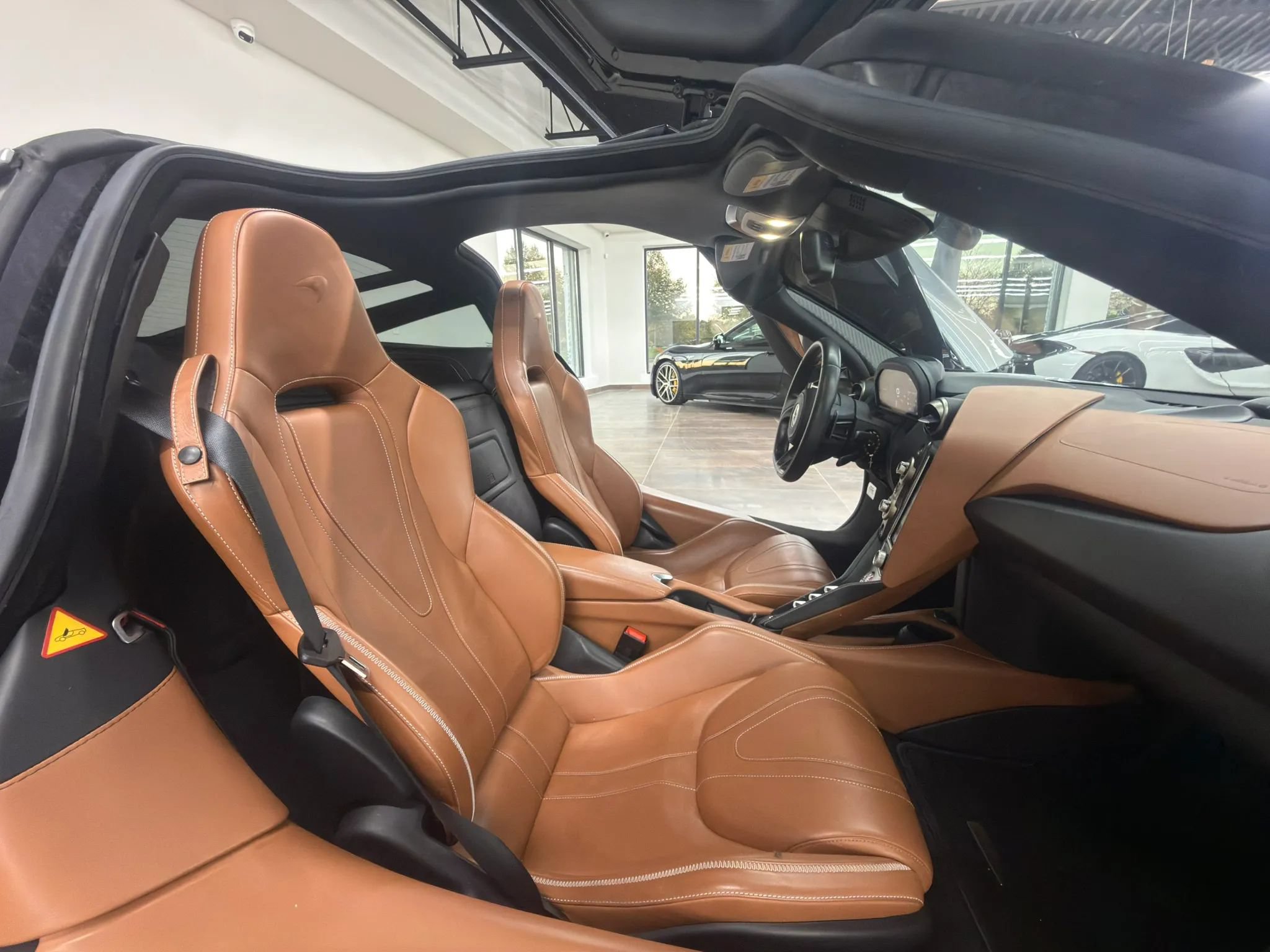 Used 2018 McLaren 720S photo 31