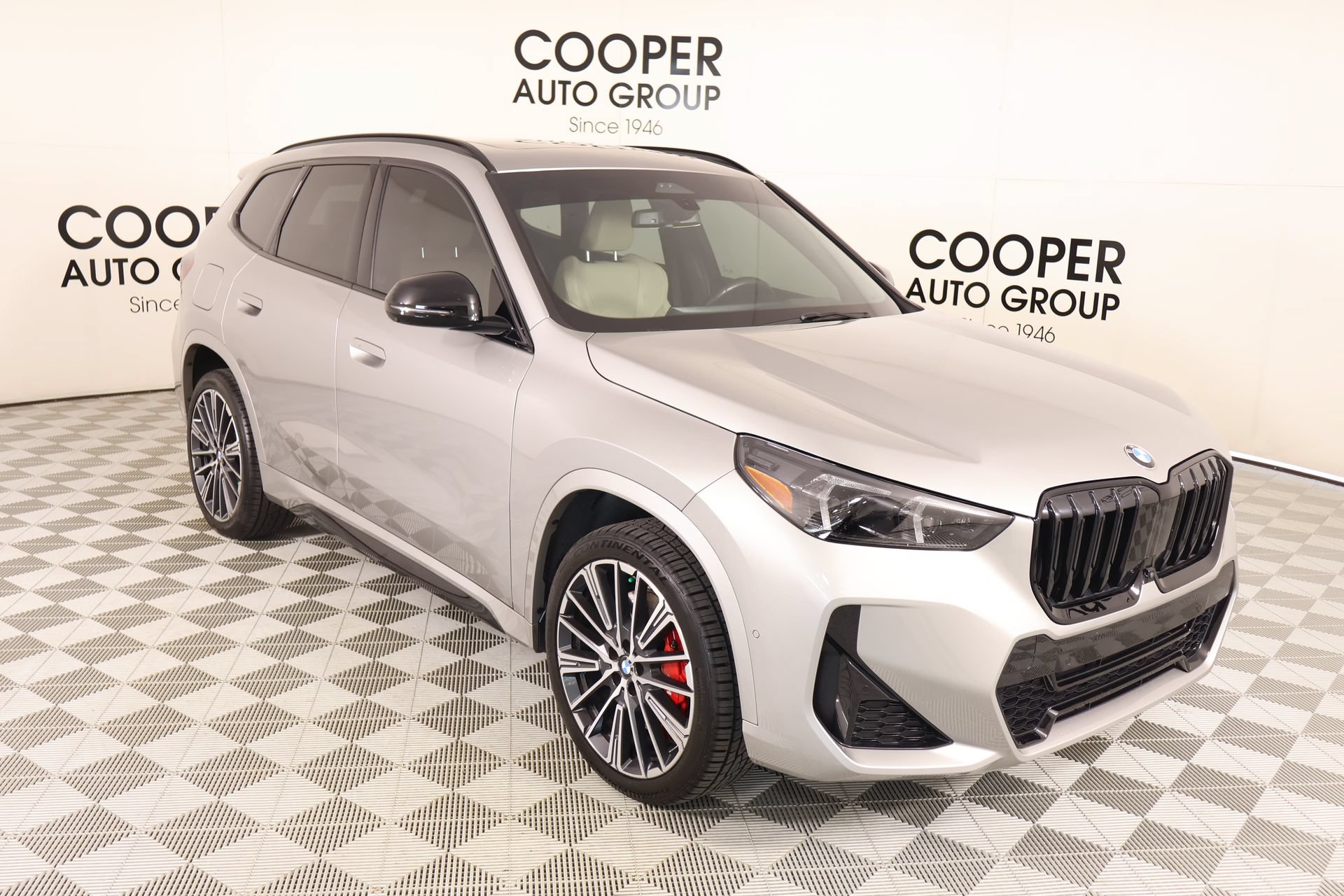 Used 2024 BMW X1 xDrive28i w/ Technology Package