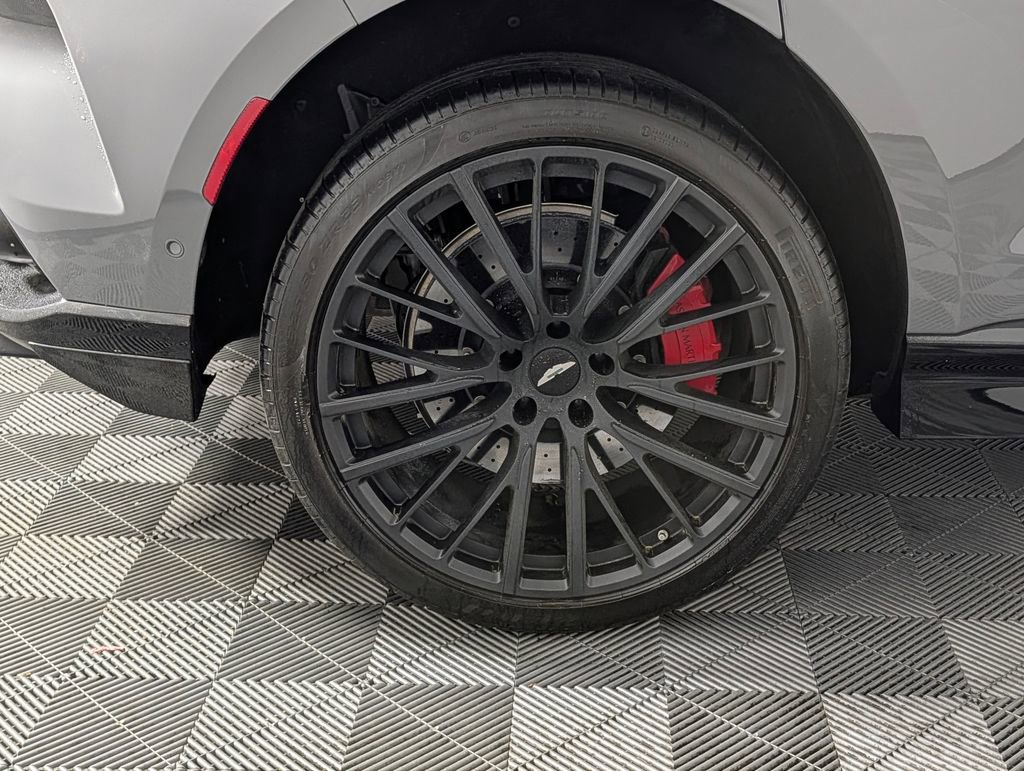 2023 Aston Martin DBX 707