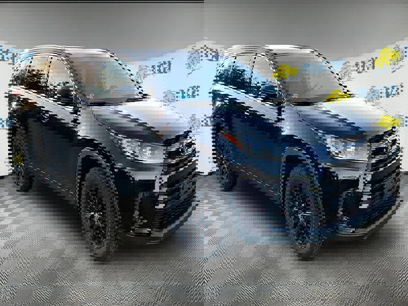 Used 2019 Toyota Highlander SE