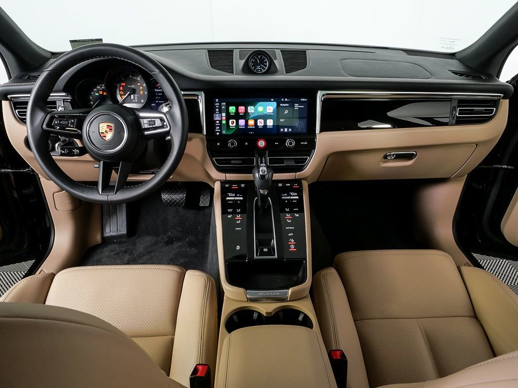 2023 Porsche Macan Turbo
