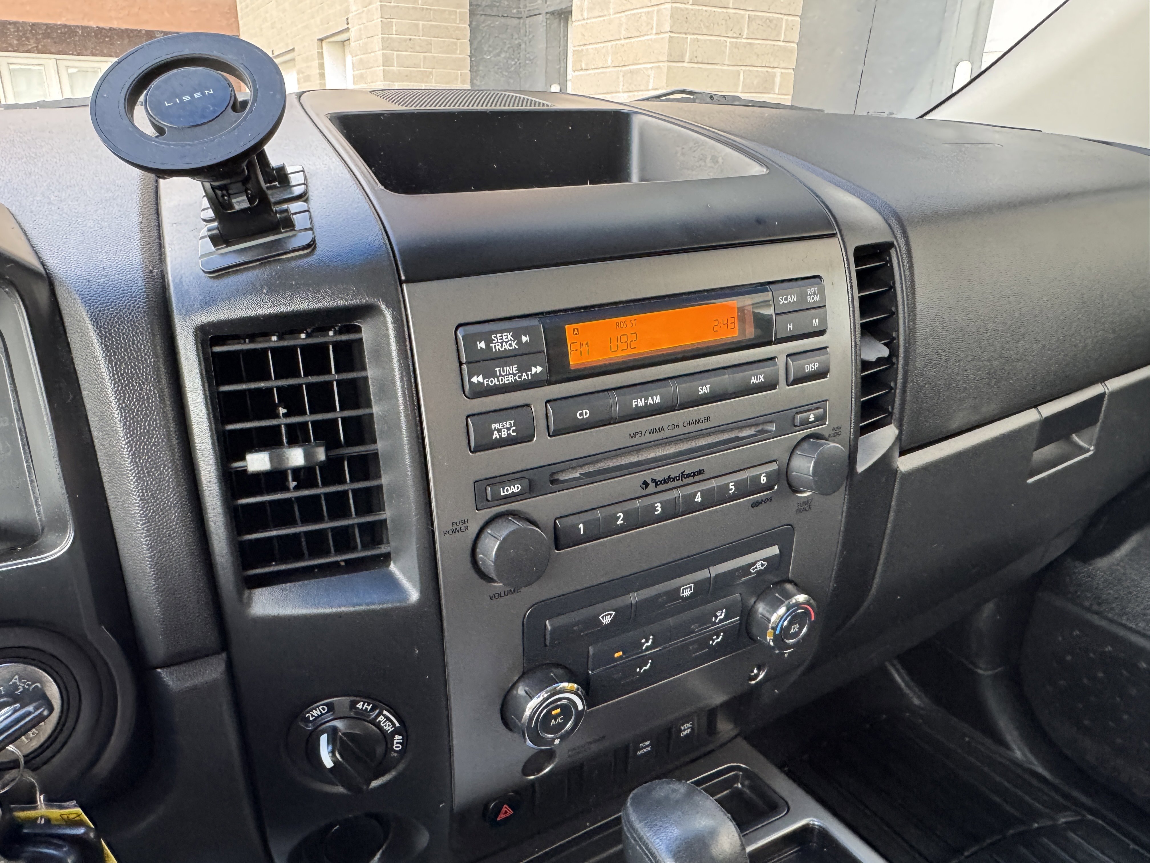 2010 Nissan Titan SE